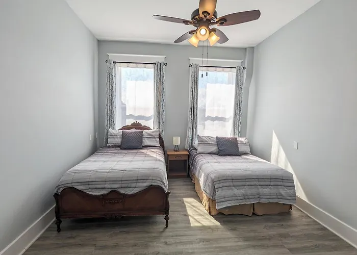 Private And Sleeping Near Marathon, Hershey Apartment *