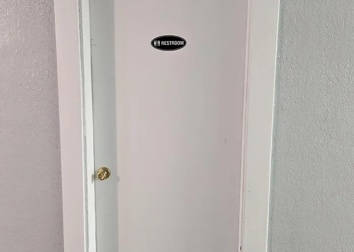 Apartment Private And Sleeping Near Marathon, Hershey Robinson
